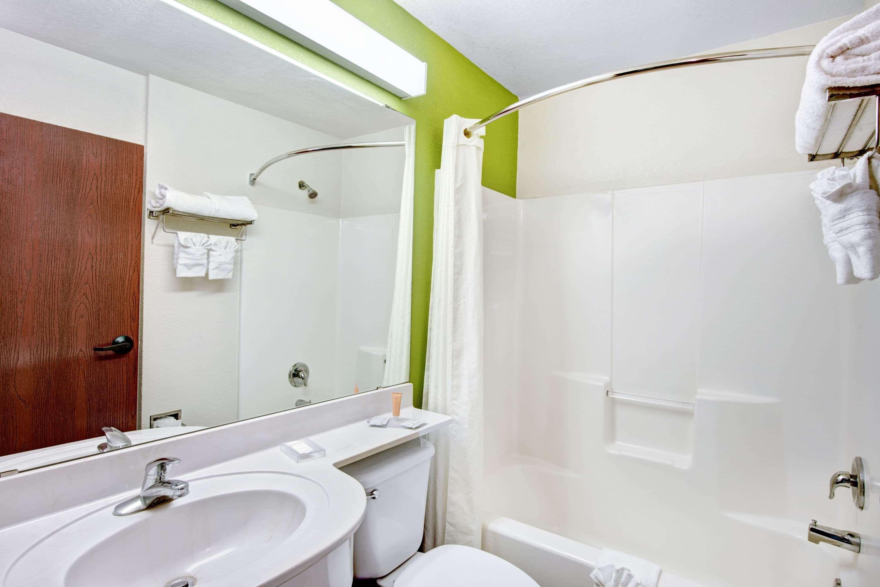 Super 8 By Wyndham San Antonio Airport North Hotel Екстериор снимка