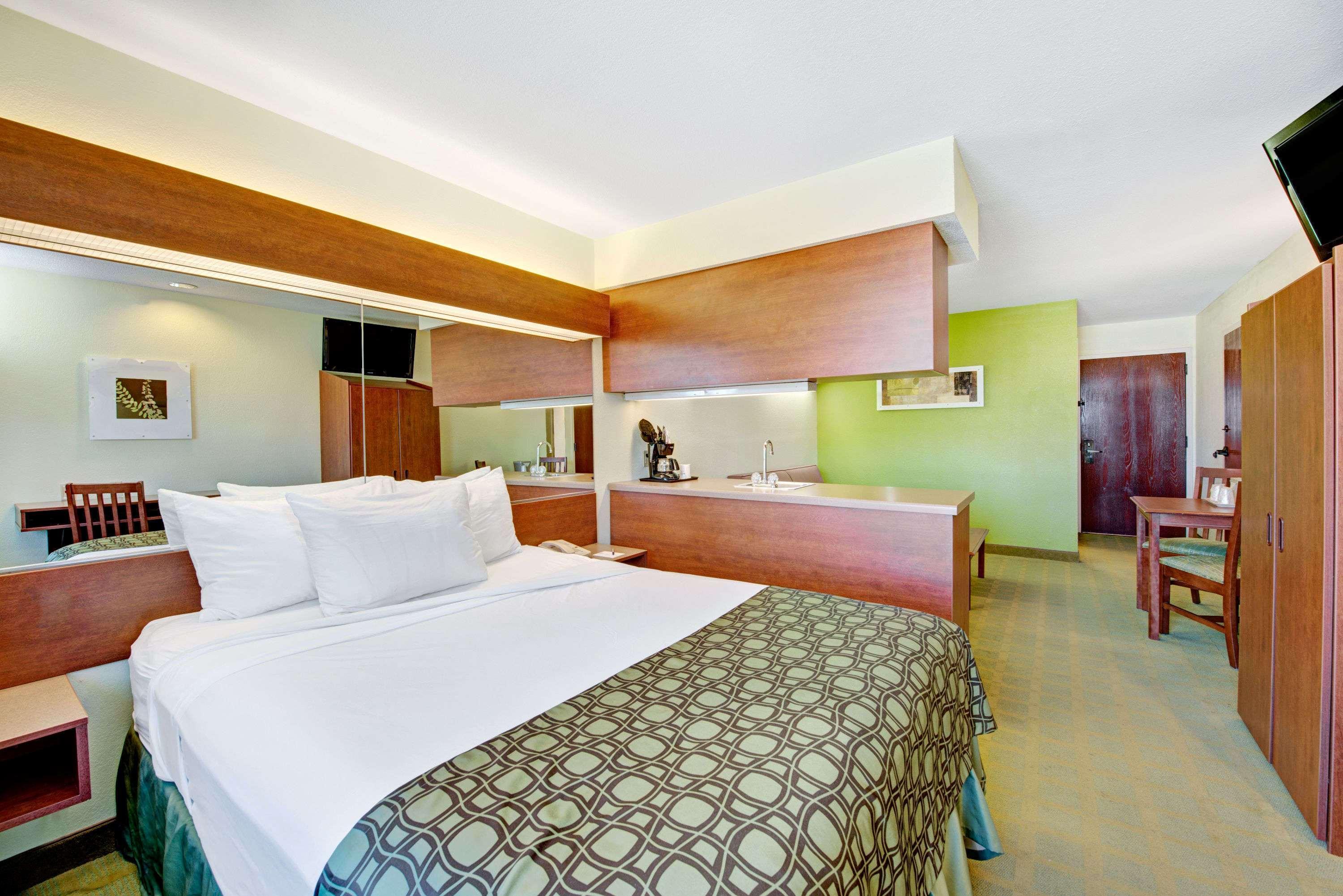 Super 8 By Wyndham San Antonio Airport North Hotel Екстериор снимка
