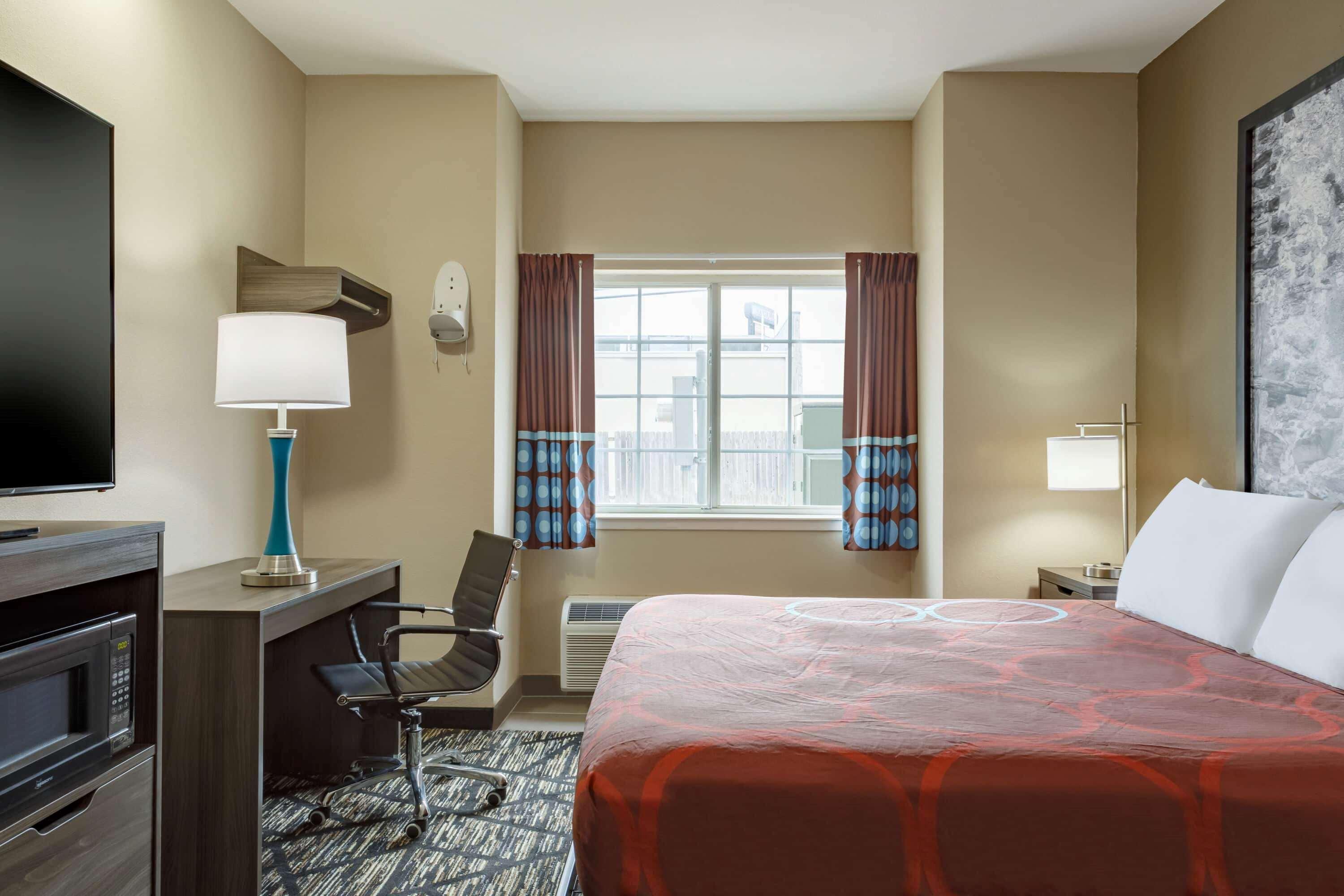 Super 8 By Wyndham San Antonio Airport North Hotel Екстериор снимка